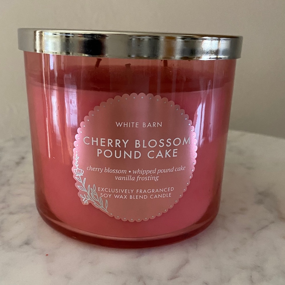**NEW** White Barn Cherry Blossom Pound Cake 3 wick candle